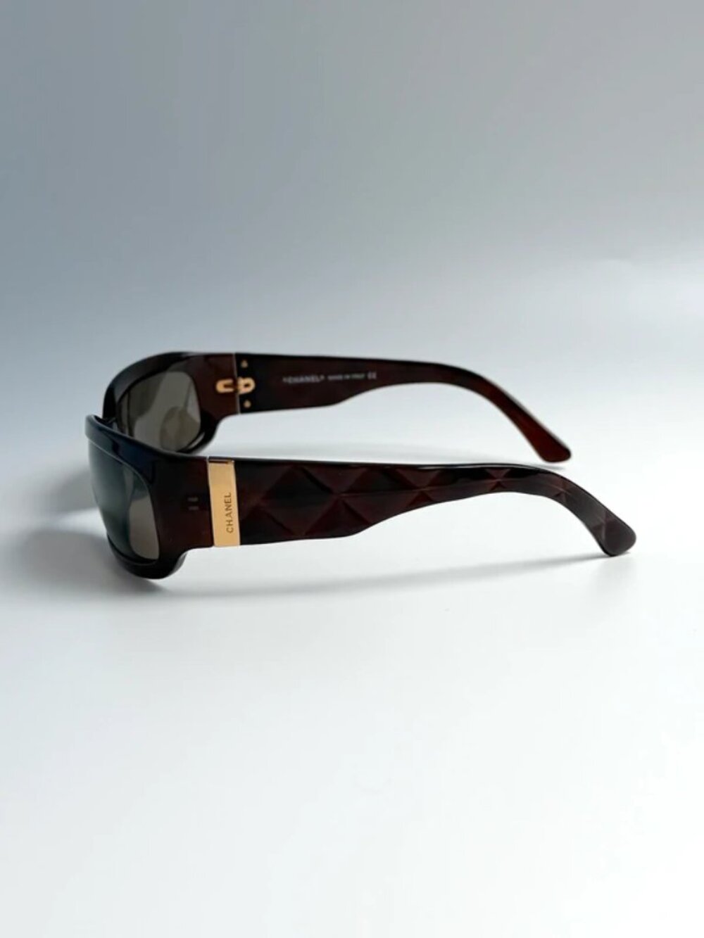 Authentic Chanel Sunglasses Wraparound Brown Quilted Gold Logo Monogram 5052 Vin - Picture 5 of 9